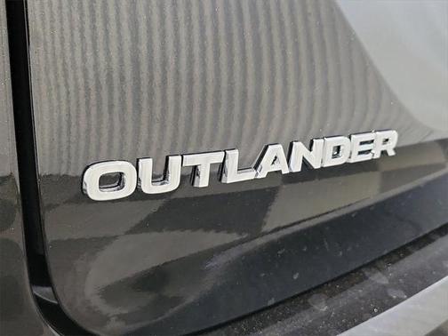 2025 Mitsubishi Outlander PHEV SEL