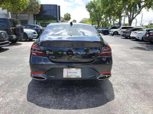 Vik Black 2022 Genesis G70 3.3T RWD