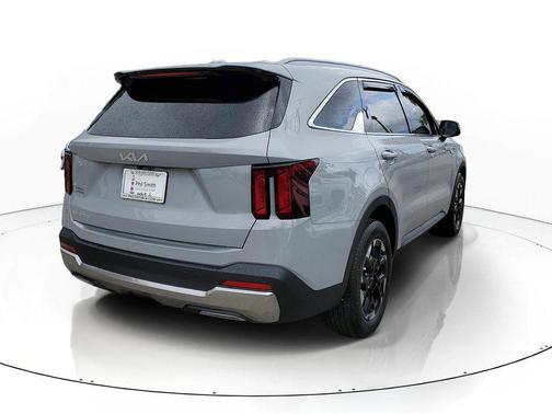 Wolf Gray 2025 Kia Sorento S