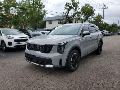 Wolf Gray 2025 Kia Sorento S