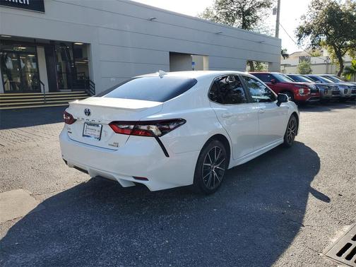 2021 Toyota Camry LE