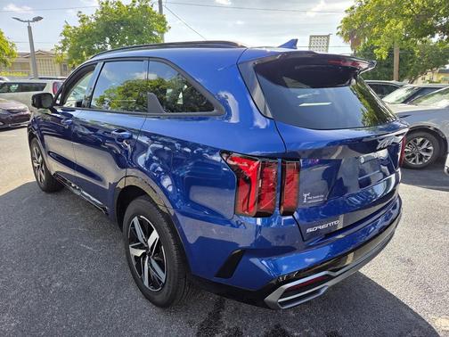2023 Kia Sorento S