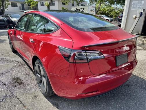 2021 Tesla Model 3 Standard Range Plus