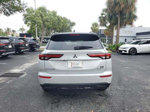 2025 Mitsubishi Outlander PHEV SEL