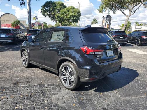 2025 Mitsubishi Outlander Sport SE
