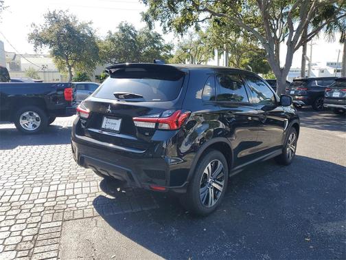 2025 Mitsubishi Outlander Sport SE