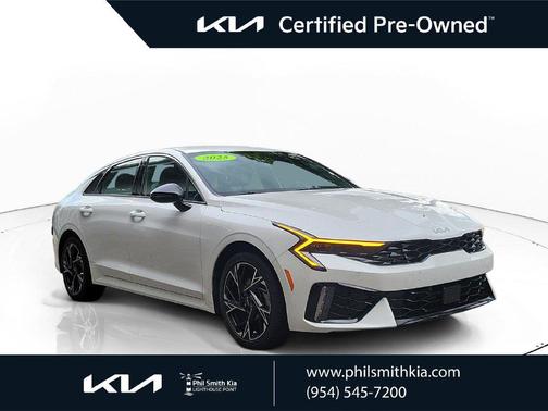 Snow White Pearl 2025 Kia K5 GT-Line