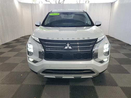 2023 Mitsubishi Outlander PHEV LE