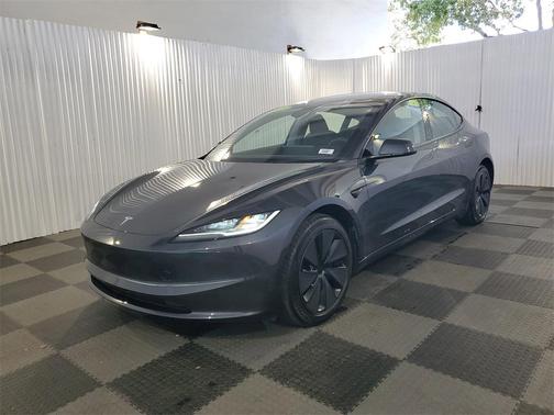 2025 Tesla Model 3 Long Range