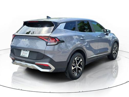 Everlasting Silver 2024 Kia Sportage EX
