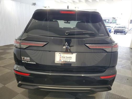 2025 Mitsubishi Outlander ES 2.5 S-AWC
