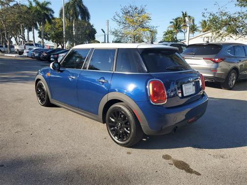 2017 MINI Hardtop Cooper