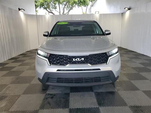 2022 Kia Sorento LX