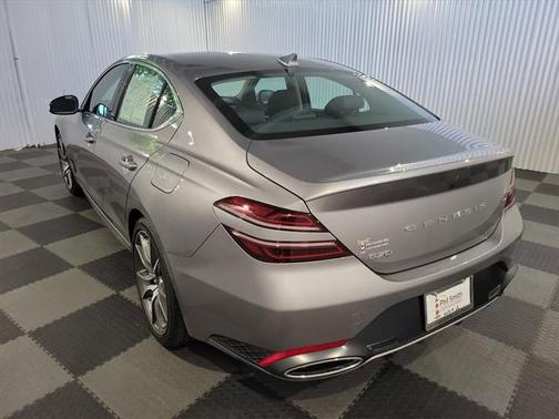 2025 Genesis G70 2.5T RWD
