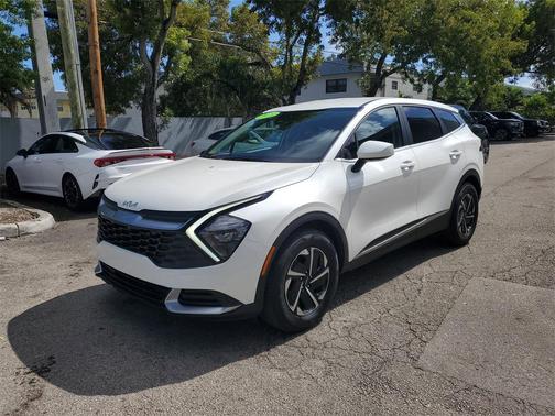 2023 Kia Sportage Hybrid LX