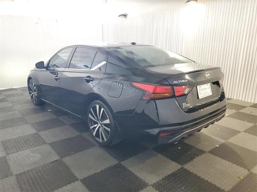 2020 Nissan Altima SR FWD