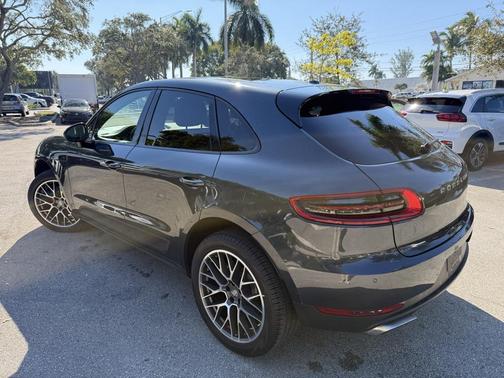 2018 Porsche Macan Base