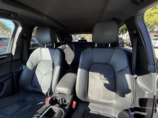 2018 Porsche Macan Base