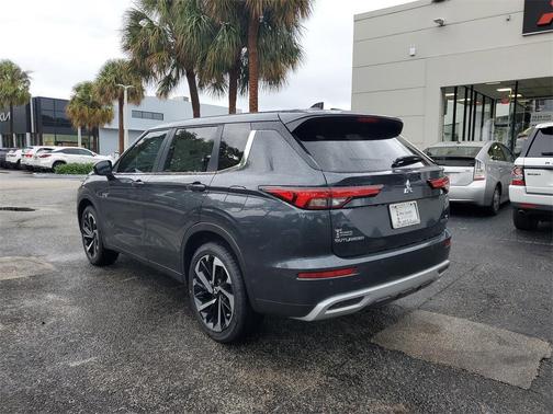 2025 Mitsubishi Outlander PHEV SE S-AWC