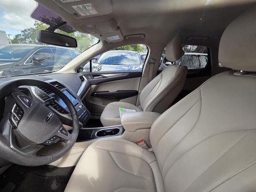 2019 Lincoln MKC Standard
