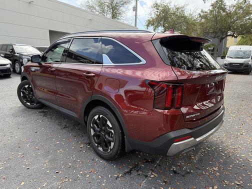 2025 Kia Sorento S