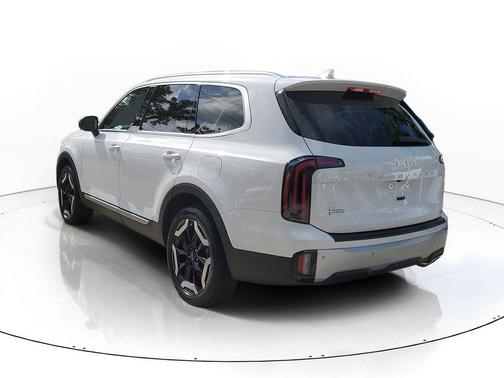 Glacial White Pearl 2024 Kia Telluride EX