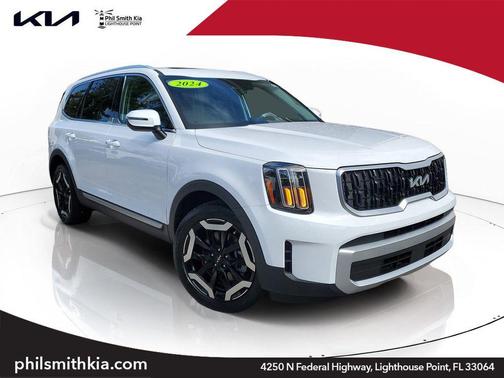 Glacial White Pearl 2024 Kia Telluride EX