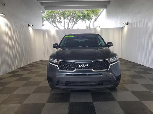 2022 Kia Sorento LX