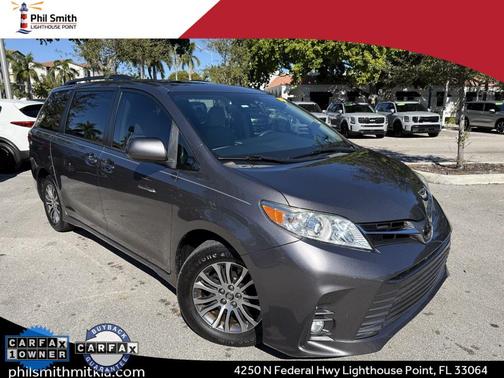 2020 Toyota Sienna XLE