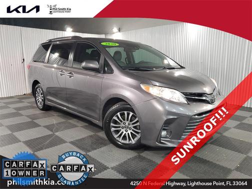 2020 Toyota Sienna XLE