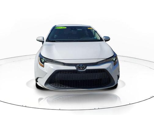 Super White 2020 Toyota Corolla LE