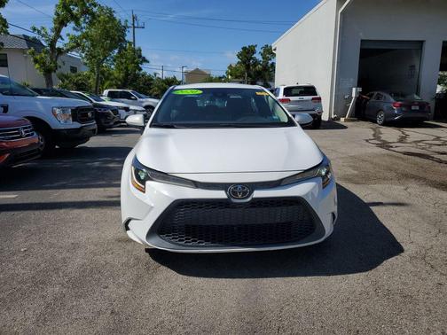 Super White 2020 Toyota Corolla LE