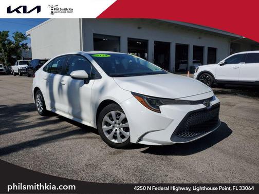 Super White 2020 Toyota Corolla LE