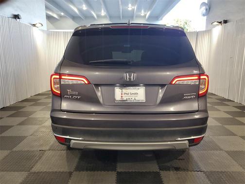 2020 Honda Pilot Touring 8-Passenger