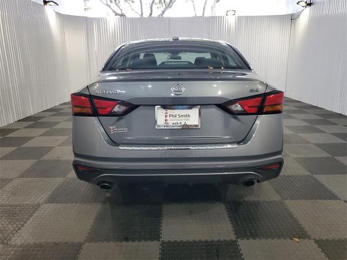 2021 Nissan Altima SR FWD