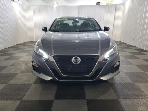 2021 Nissan Altima SR FWD