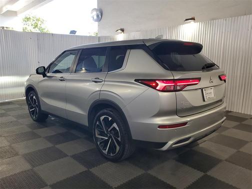 2023 Mitsubishi Outlander SE 2.5 2WD