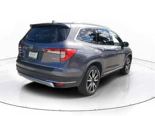 2019 Honda Pilot Touring 8-Passenger