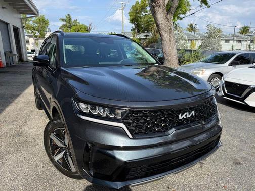 Gravity Grey 2023 Kia Sorento S
