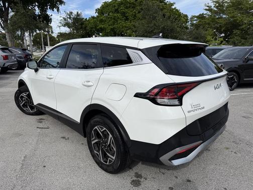 2024 Kia Sportage LX