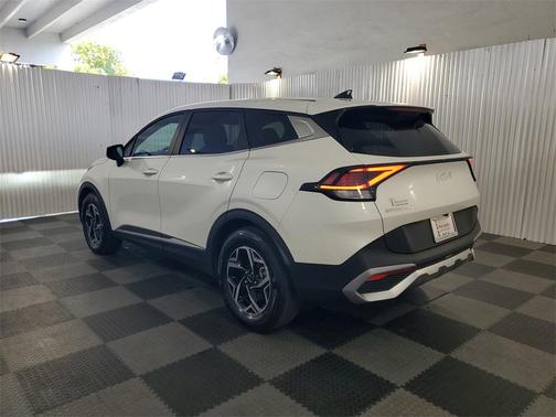 2024 Kia Sportage LX