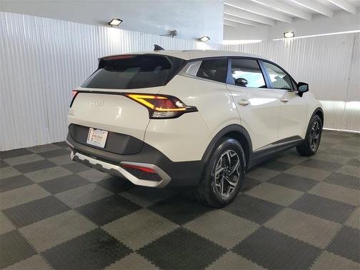 2024 Kia Sportage LX