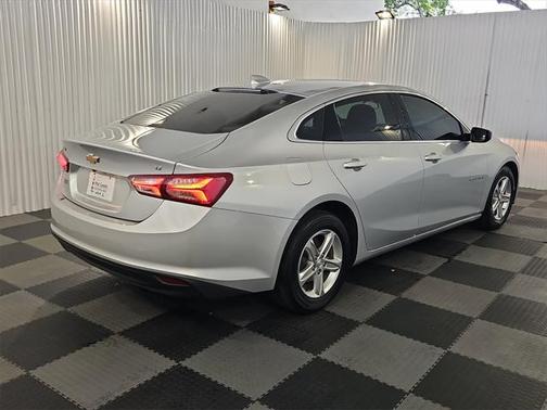 2022 Chevrolet Malibu FWD LT