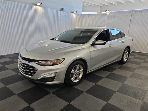 2022 Chevrolet Malibu FWD LT