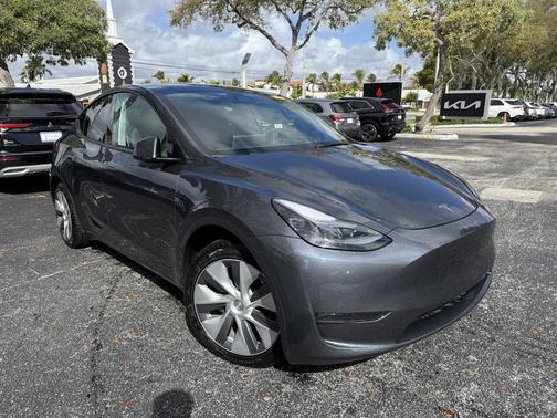 2023 Tesla Model Y Long Range Dual Motor All-Wheel Drive