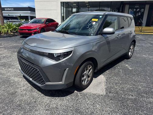 Steel Gray 2023 Kia Soul LX