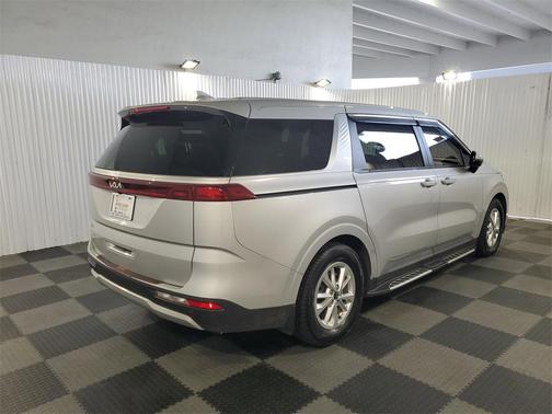 2023 Kia Carnival LX