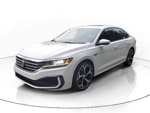 2020 Volkswagen Passat 2.0T R-Line