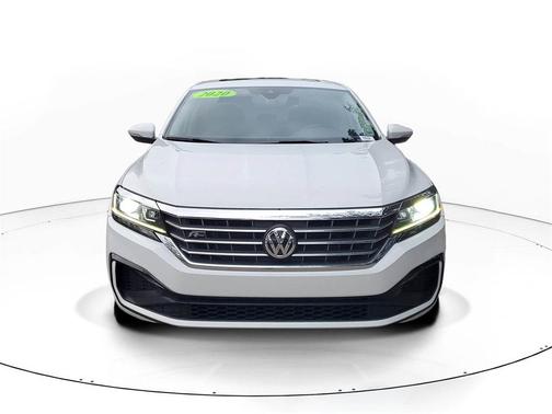2020 Volkswagen Passat 2.0T R-Line