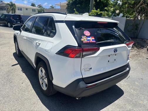2021 Toyota RAV4 Hybrid XLE